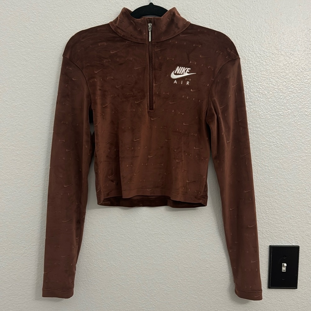 Velvet material - Brown cropped half zip